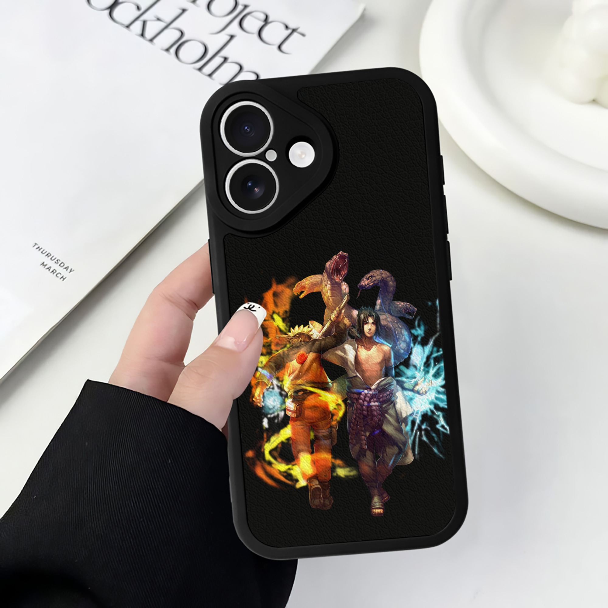 （画像用） NARUTO -ナルト- うちは サスケ Uchiha Sasuke 【iPhone 16シリーズ対応】シリコンスマホケース（レザー調） 材質：シリコン